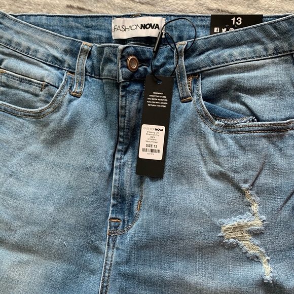 Fashion Nova Sneaking about Skinny Stretch Jeans - Picture 5 of 10